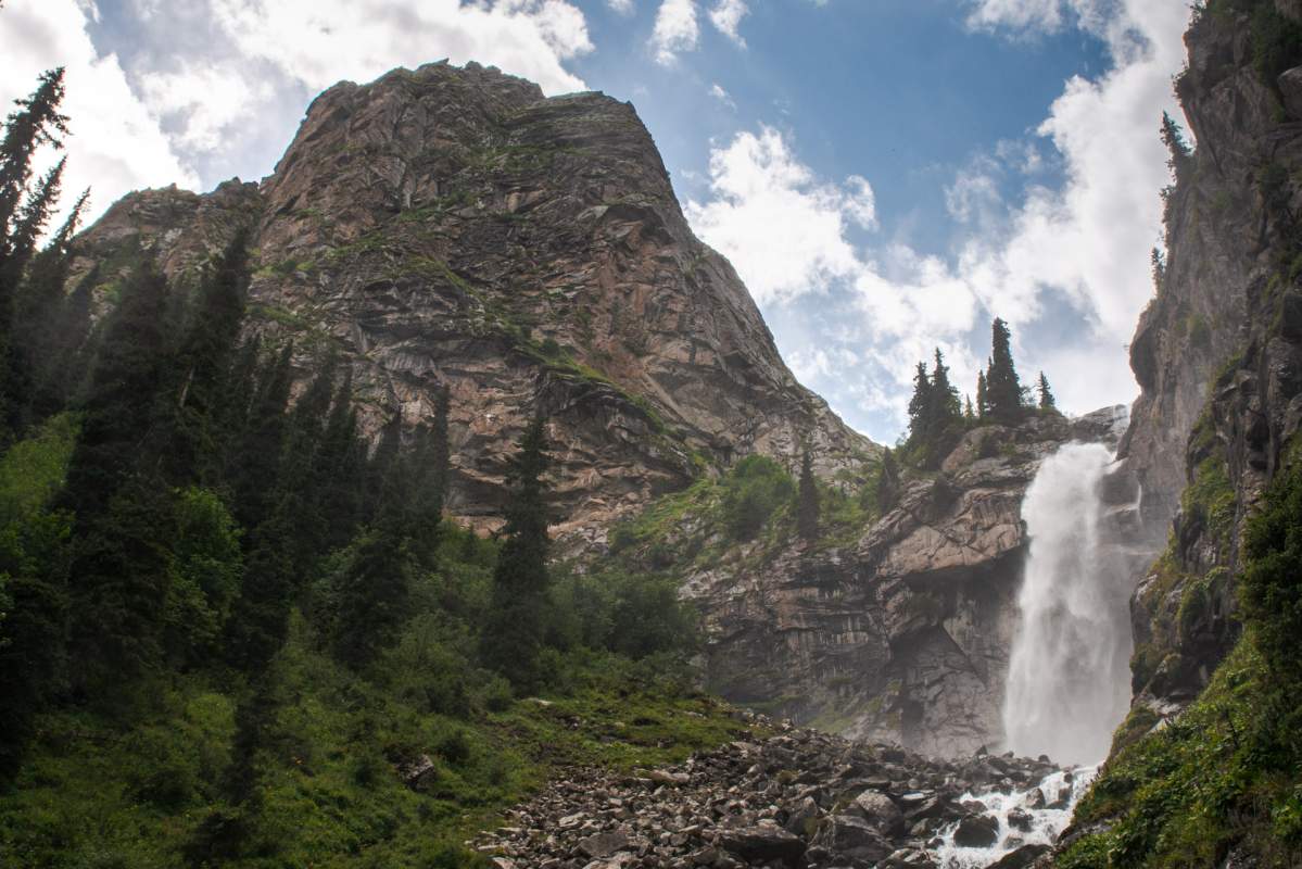 Transfers and trips from Karakol to Barskoon Gorge